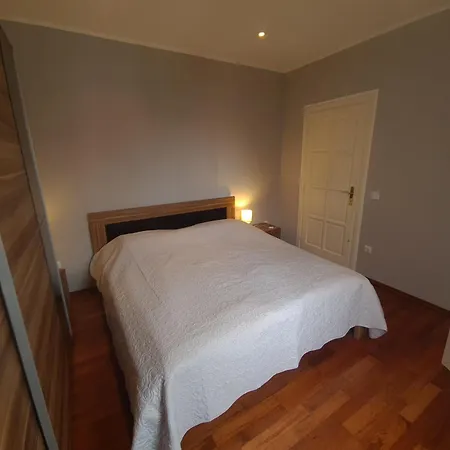In With Balcony, Air Conditioning, Wifi, Washing Machine 5116-1 *